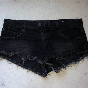 Black Denim Cut-off Shorts!